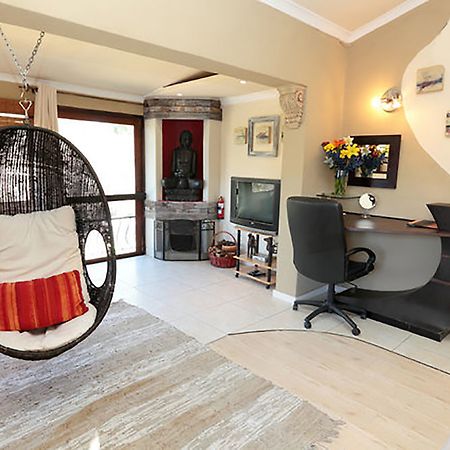 Twin Waters Guest House Randburg Экстерьер фото